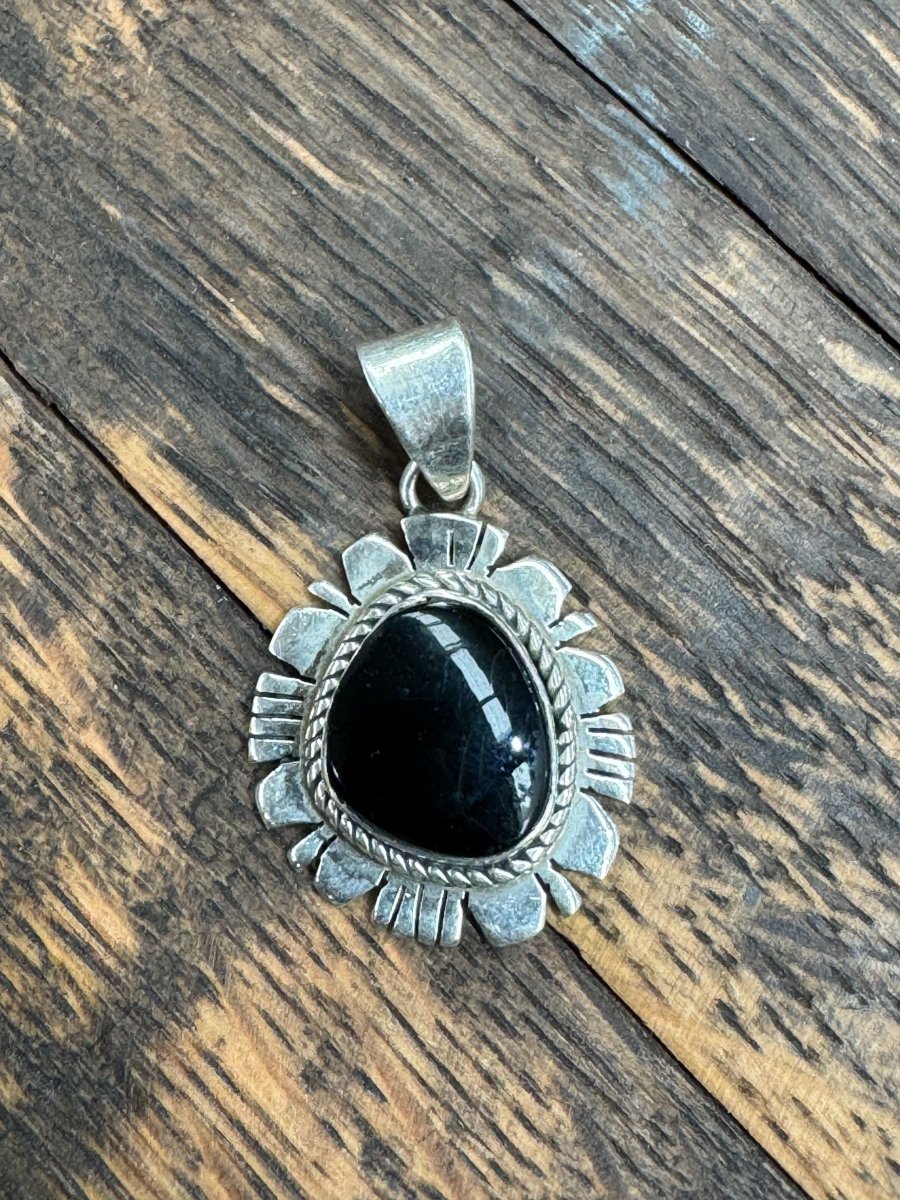 The Daphne Cluster Pendant - Turquoise Mustang