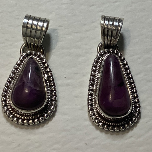 Pendant, Sugilite, Pear Cab with Raindrop bezel, DD - Turquoise Mustang