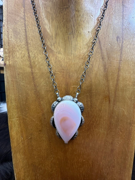 Teardrop Pink Conch Bar Necklace, Tia Long - Turquoise Mustang