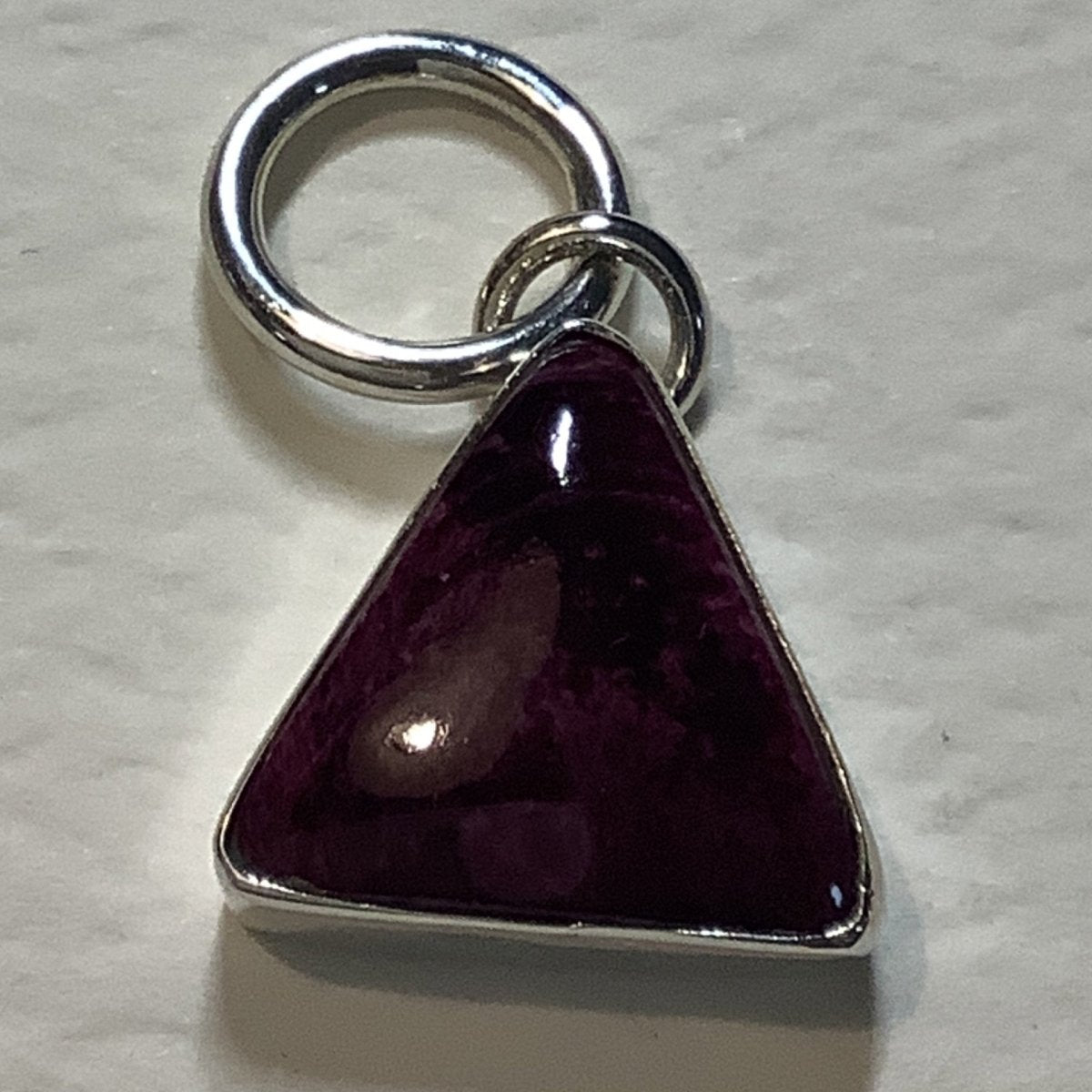 Pendant, Sugilite, Triangle Cab withplain bezel, DD - Turquoise Mustang