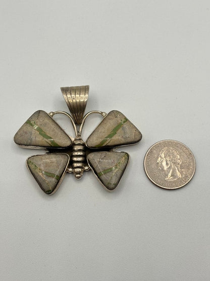 The Butterfly Bush Pendant - Turquoise Mustang