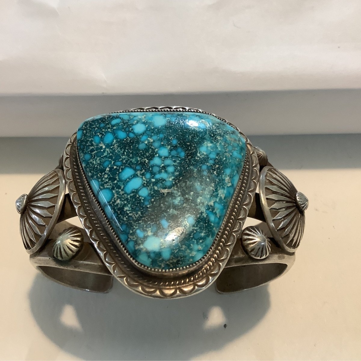 Bracelet, 1 Lg. Centerstone Freeform Kman Birdseye , Stamp, Calvin Martinez - Turquoise Mustang