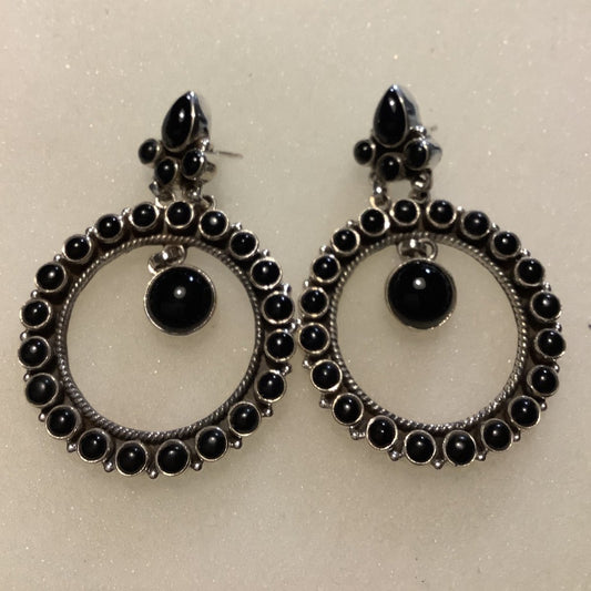 Earrings, Onyx, circle drop w/ Round Pendulums, DD - Turquoise Mustang