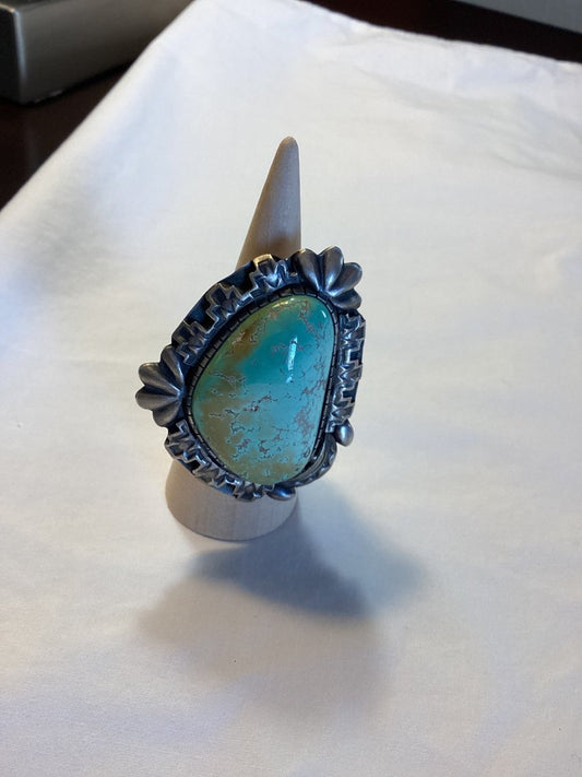 Ring, Freeform Carico Lake Turquoise, Unique bezel, D. Clark - Turquoise Mustang