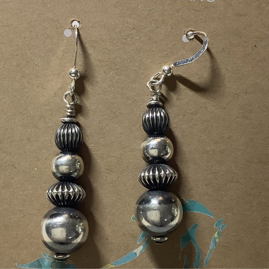 Earring, graduated Navajo Pears, fluted saucers, Dan Dodson - Turquoise Mustang