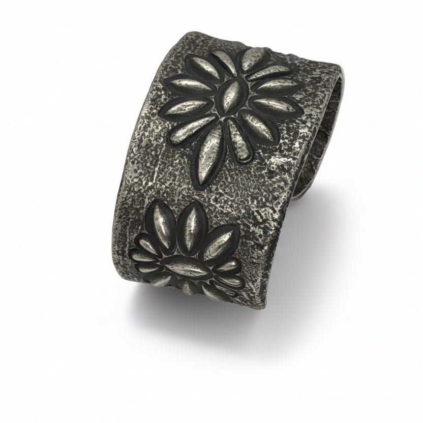 Tufa Cast Repoussé Blossom Cluster Cuff Bracelet, Stewart Billie (Navajo) - Turquoise Mustang